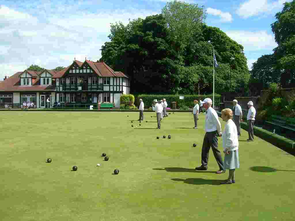 the game of bowls